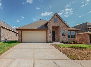 272A Tallgrass Dr, Lavon, TX 75166