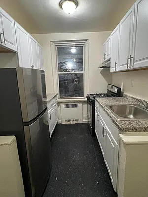 Rented by Contact Realty | media 10