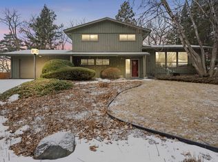 6008 Wyngate Ln, Minnetonka, MN 55345