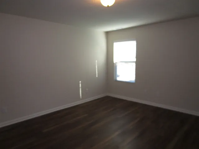 223 Maxton Ave — Photo 7