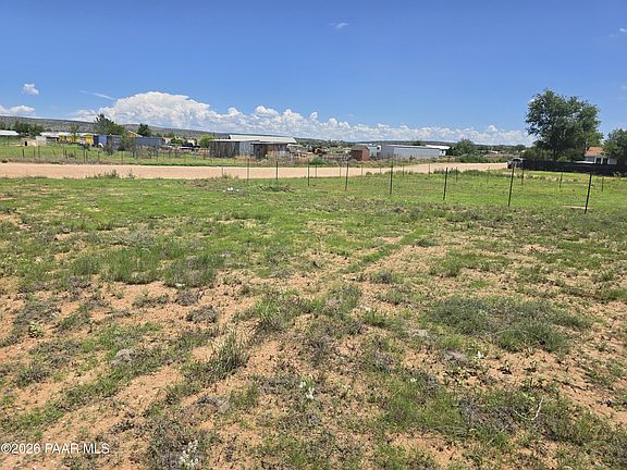 5th image of 435 W Bermuda Ln