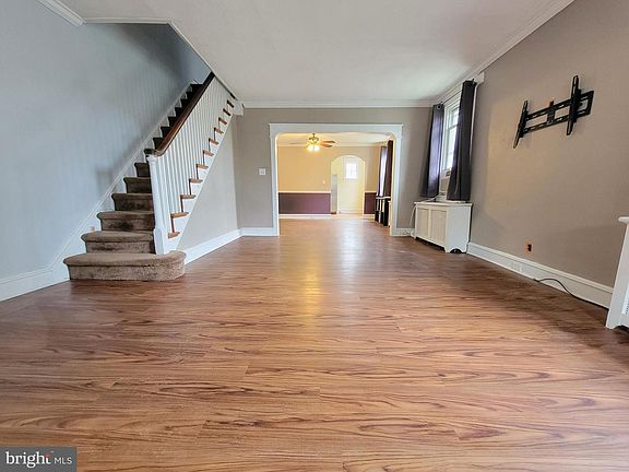 3rd image of 515 Urban Ave