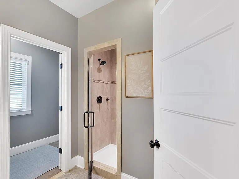 302 Huxton Ct — Photo 21