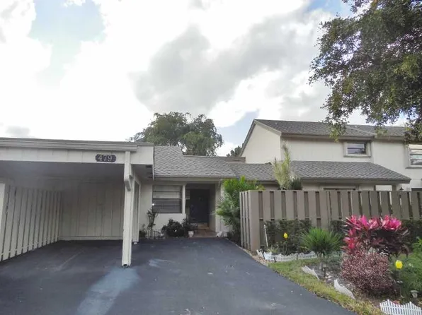 479 Wildwood Ln E, Deerfield Beach, FL 33442