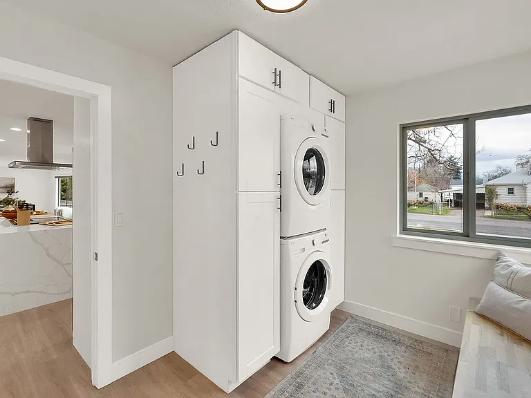 2311 E Delia Dr #R — Photo 8