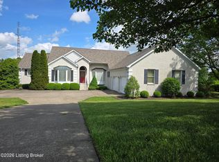 102 Lakeview Dr, Springfield, KY 40069