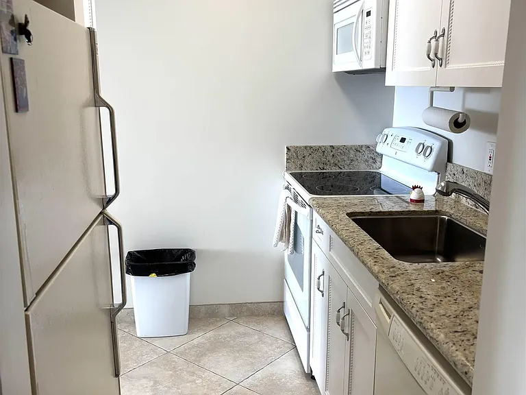 1720 Avenida Del Mundo #1501 — Photo 10