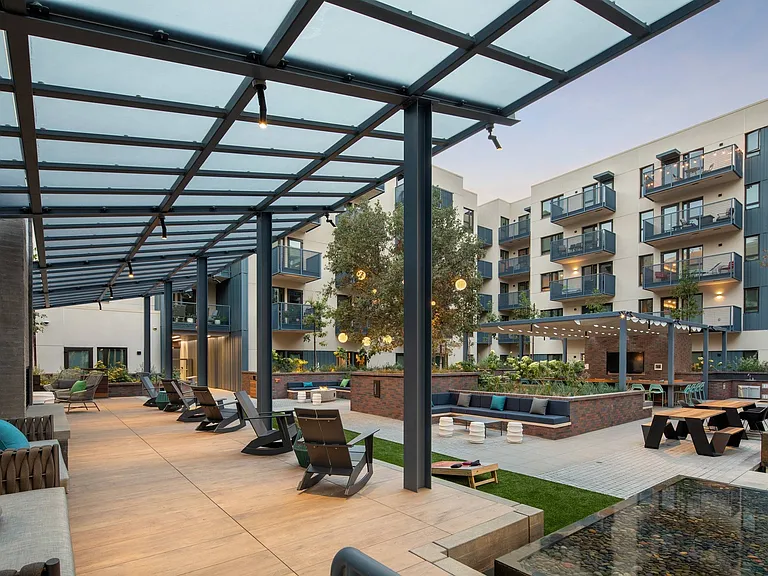 Amenity Courtyard
