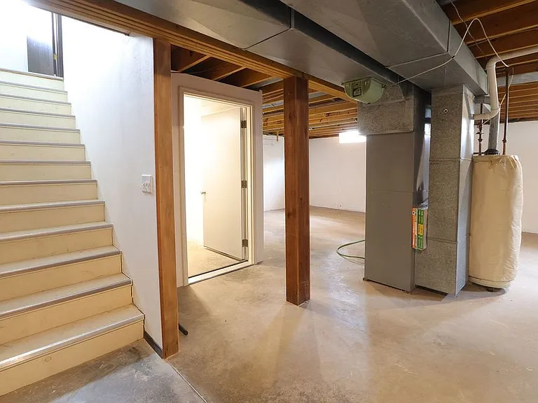 Parkview Dr — Photo 11