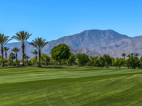 5th image of 44025 Royal Troon Dr