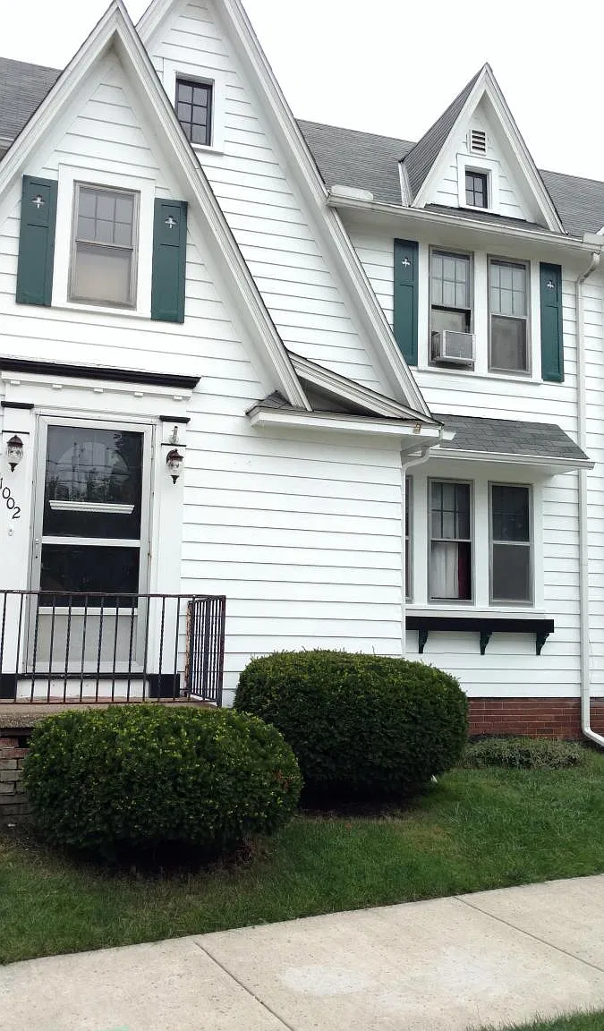 3 bed, 1.5 bath, 1500 sqft, $1,200 — Photo 2