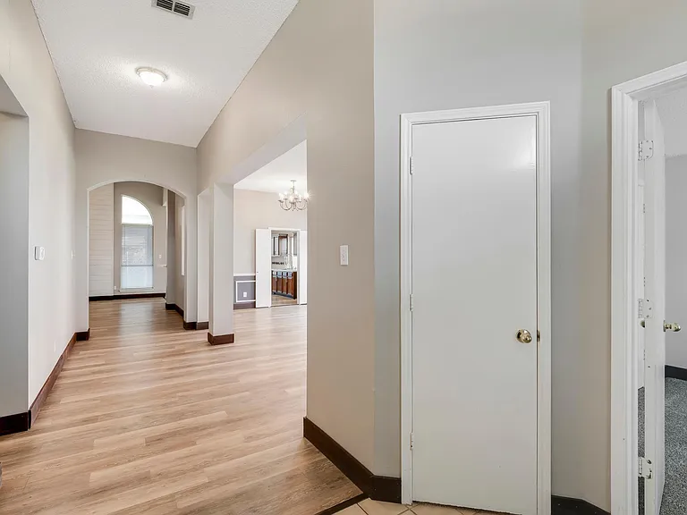8201 Pacific St — Photo 5
