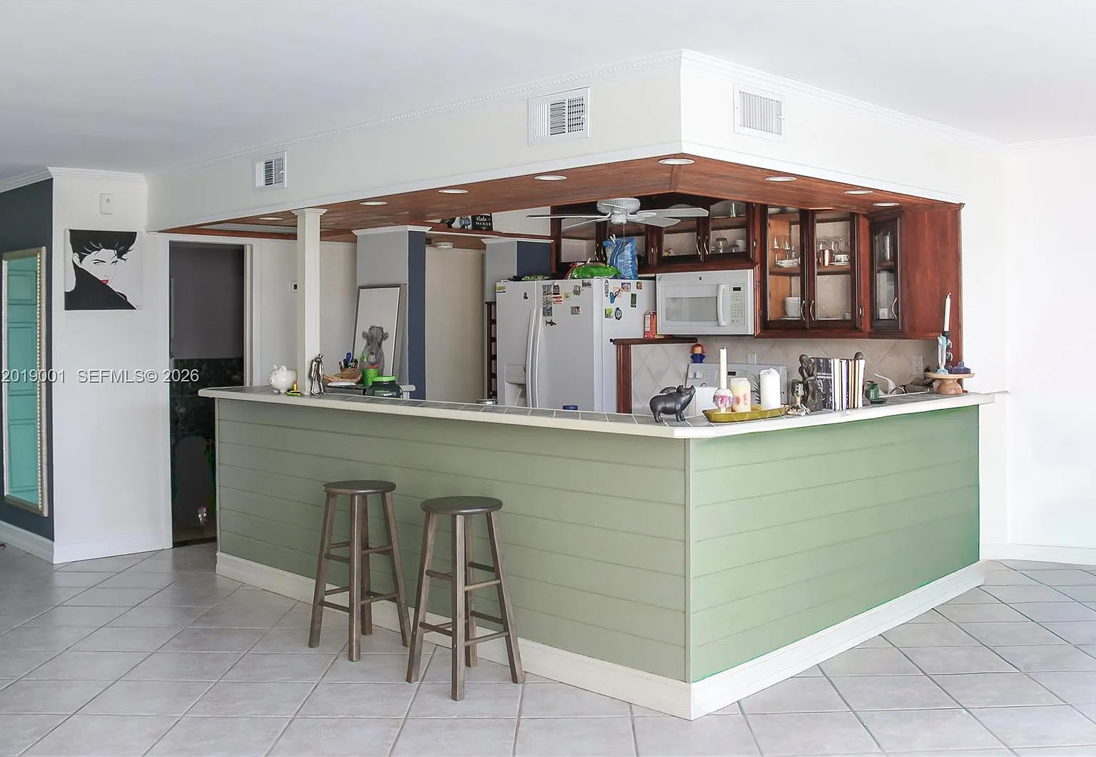 Desoto Park North Condo — Photo 1