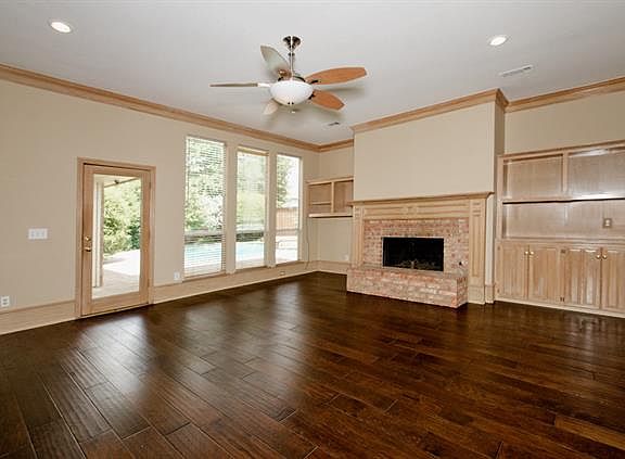 3rd image of 3209 Blenheim Ct
