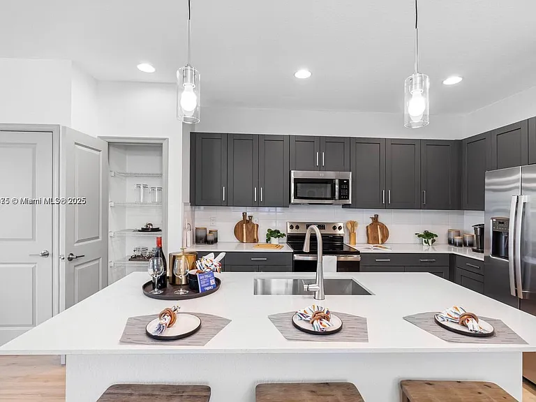 13138 Valletta Way #2-013 — Photo 9