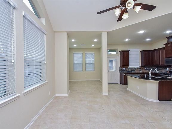 5th image of 23322 Del Rosso St