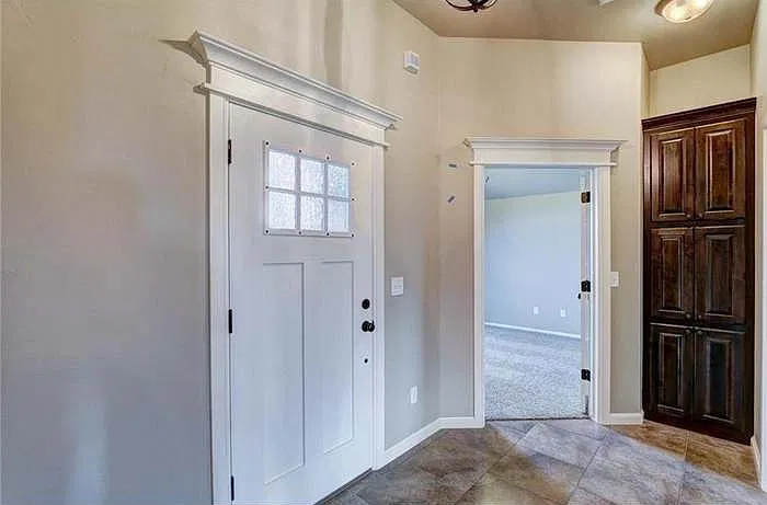 4 bed, 1710 sqft, $2,000 — Photo 3