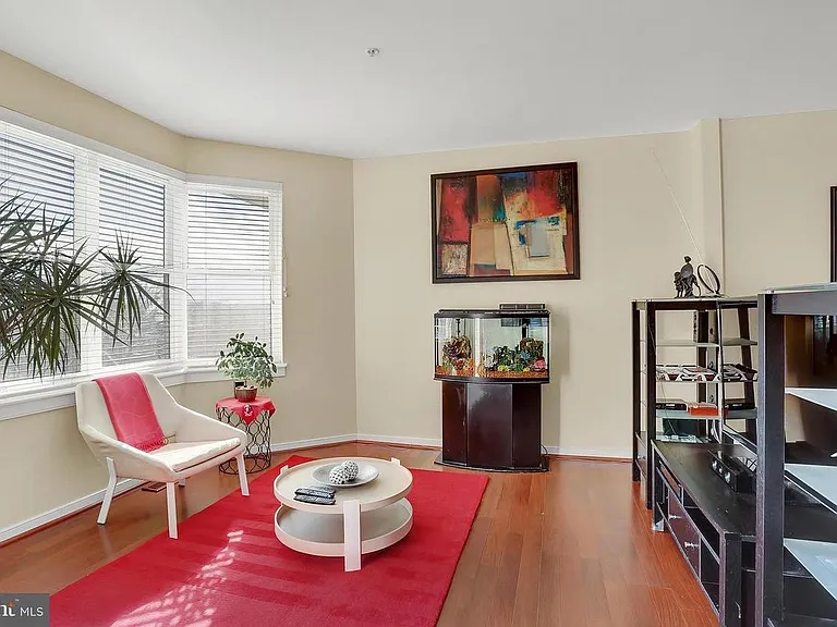 301 S Reynolds St #412 — Photo 6