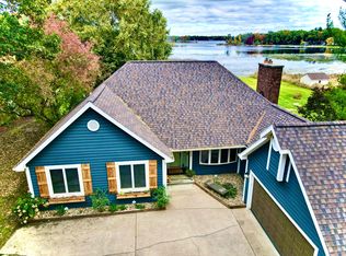 41778 E Bayshore Dr, Paw Paw, MI 49079