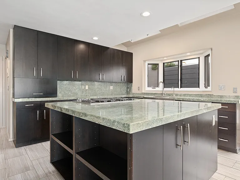 691 Kaulana Pl — Photo 27