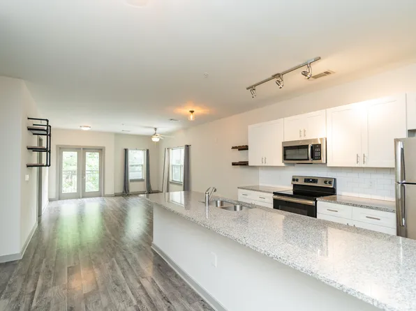 782 Riverfront Pkwy Unit 301, Chattanooga, TN 37402