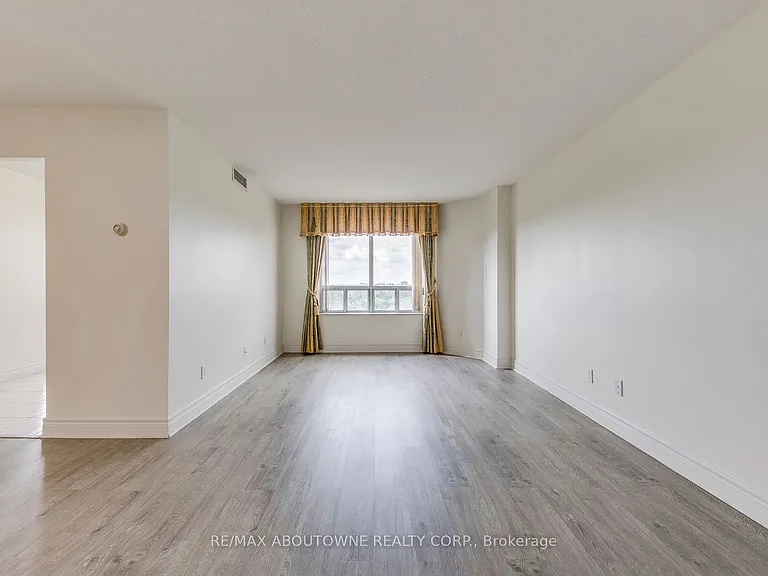 5418 Yonge St #1805 — Photo 7