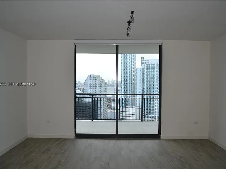 999 SW 1st Ave #2517 — Photo 8