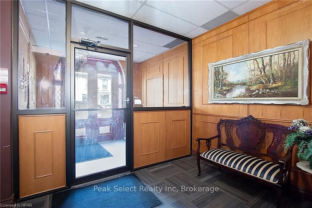 2 bed, $1,700 — Photo 3