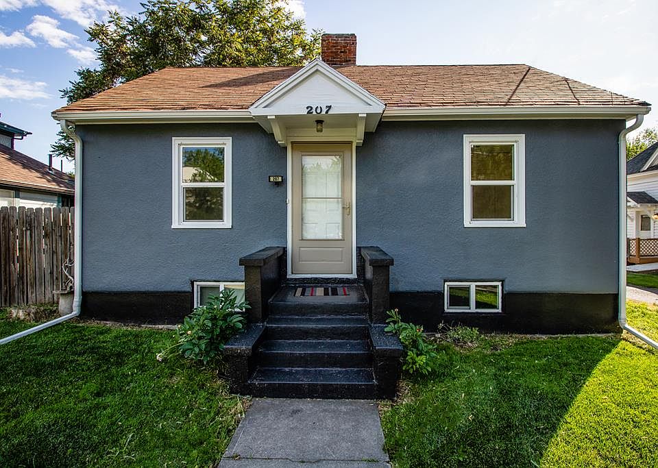 1st image of 207 N Tukannon St