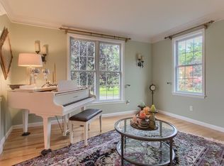 32 Palomino Dr, North Andover, MA 01845