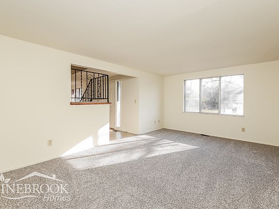 4th image of 7383 Damascus Dr
