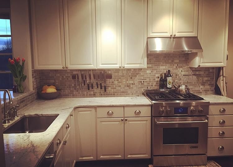 Marble backsplash