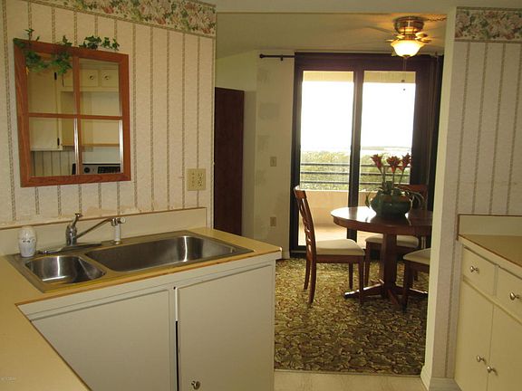 5th image of 1 Oceans West Blvd APT 3B1