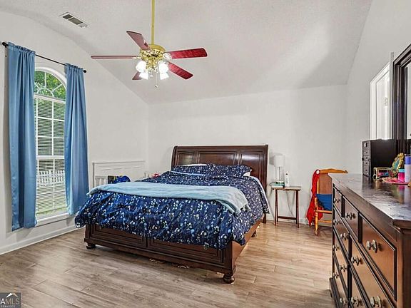 4th image of 256 Galway Ln