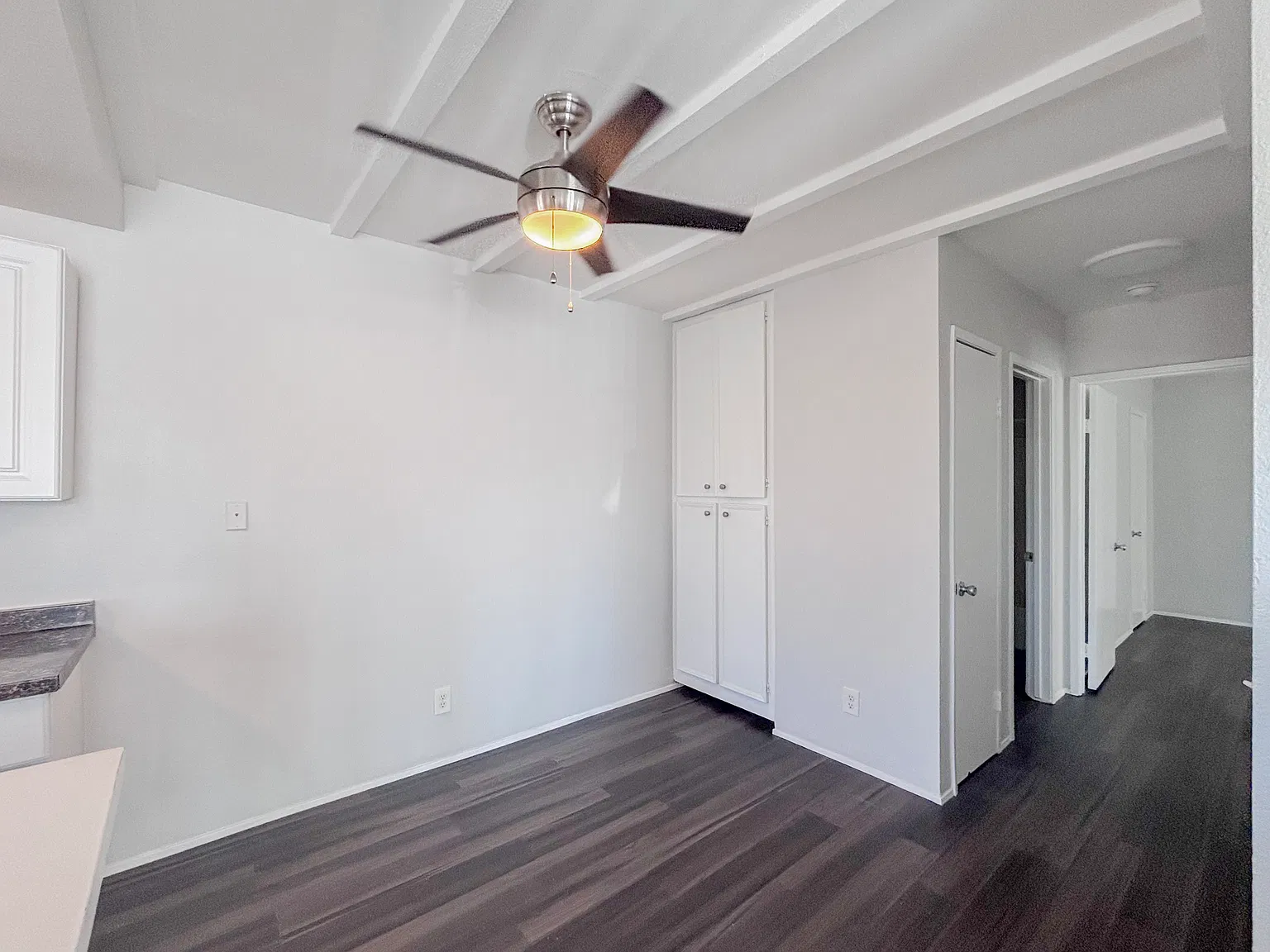 2 bed, 800 sqft, $1,980 — Photo 4