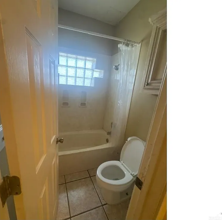 2 bed, 1.0 bath, 783 sqft, $700 — Photo 3