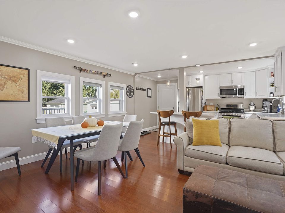 1st image of 15 Barton Street #1