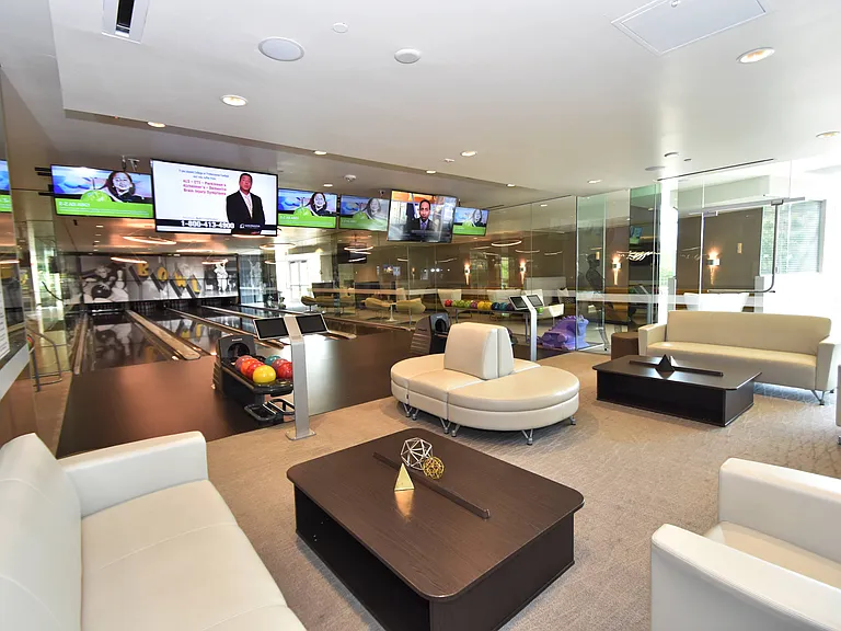 360 Luxury Apartments — Photo 26
