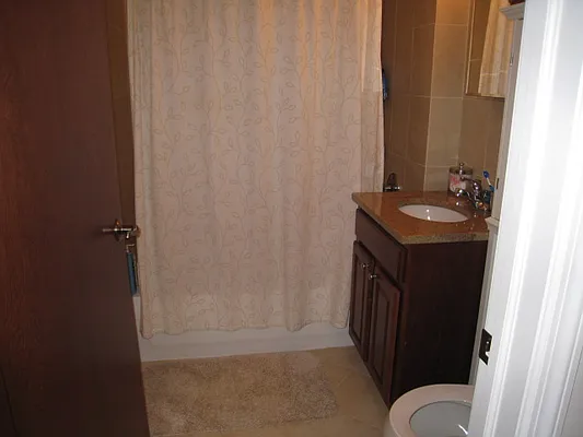 Rented by Alexiou Realty | media 11