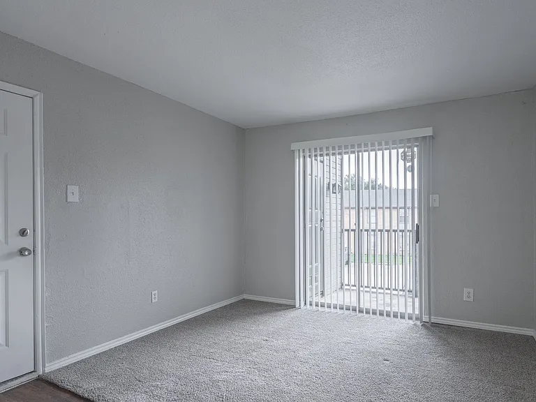 New Haven Apartments — Photo 12