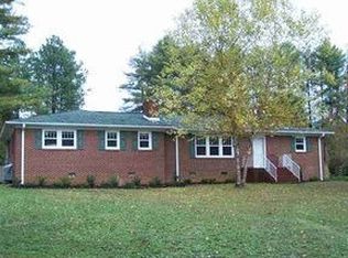 203 Arrowhead Cir, Spartanburg, SC 29301