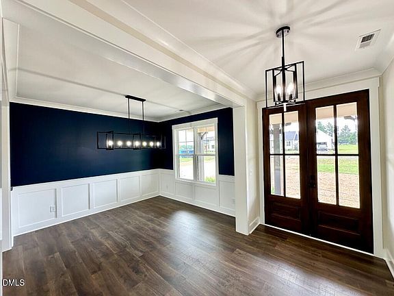 2nd image of 5570 Martys Ct
