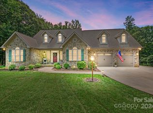 119 Hawk Run Ln, Troutman, NC 28166