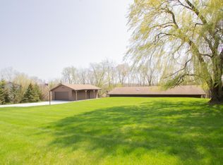 W2647 Bakertown Rd, Helenville, WI 53137