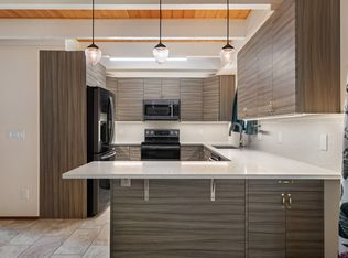 9729 NE 122nd St APT 4, Kirkland, WA 98034