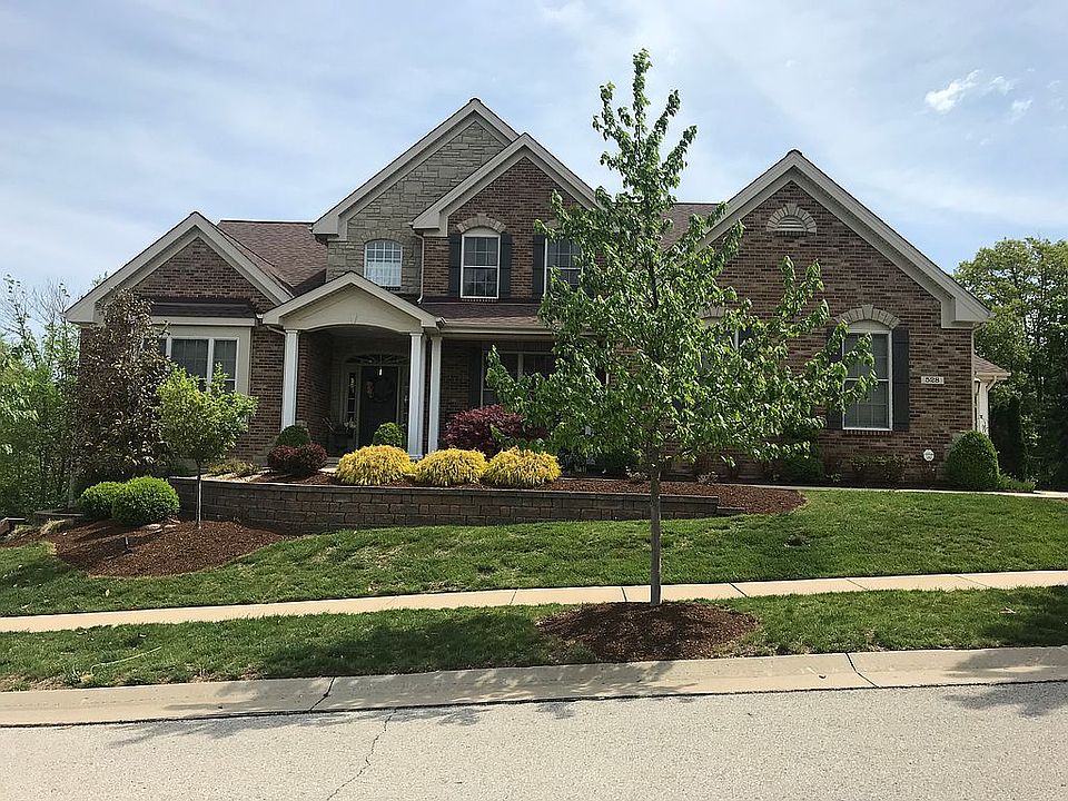 1st image of 528 Woodcliff Heights Dr