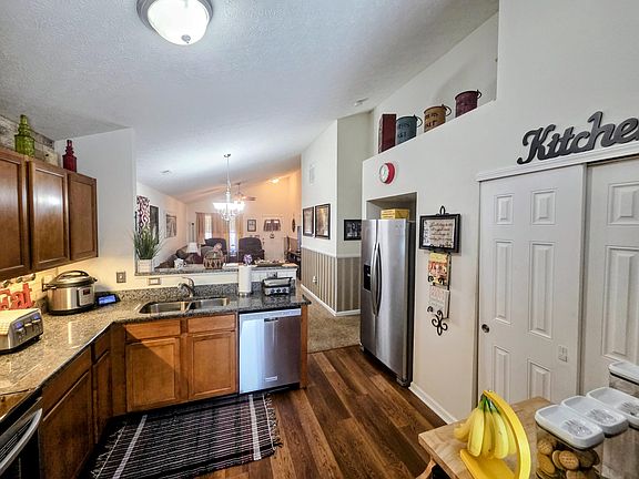 5th image of 4389 Jasmine Rose Way