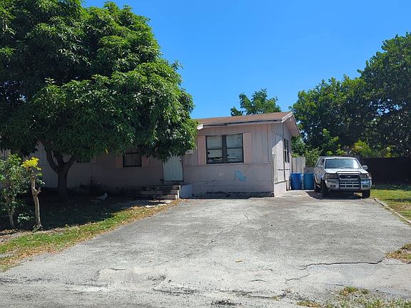 4th image of 31 NW 17th Ct