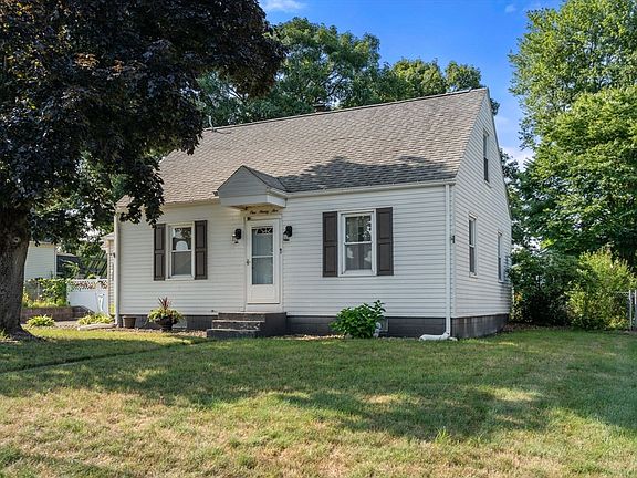 5th image of 195 Cady St