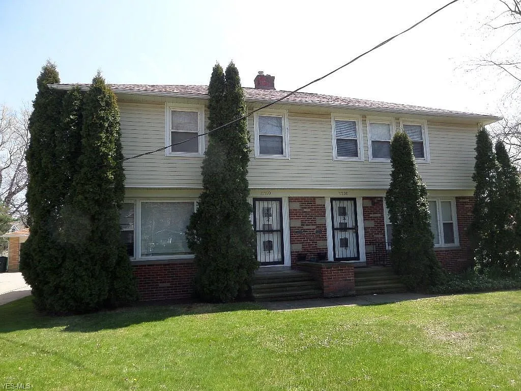 27100 Lake Shore Blvd photo 1